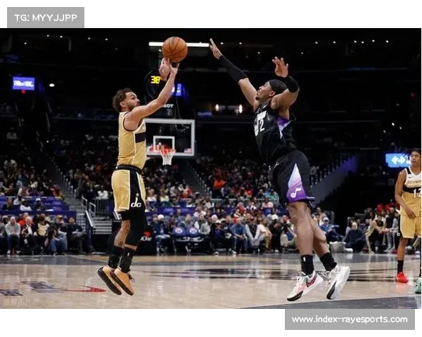 爵士利用贝利-科利尔挡拆创造三分机会，末节换防策略成功限制奇才外线命中率